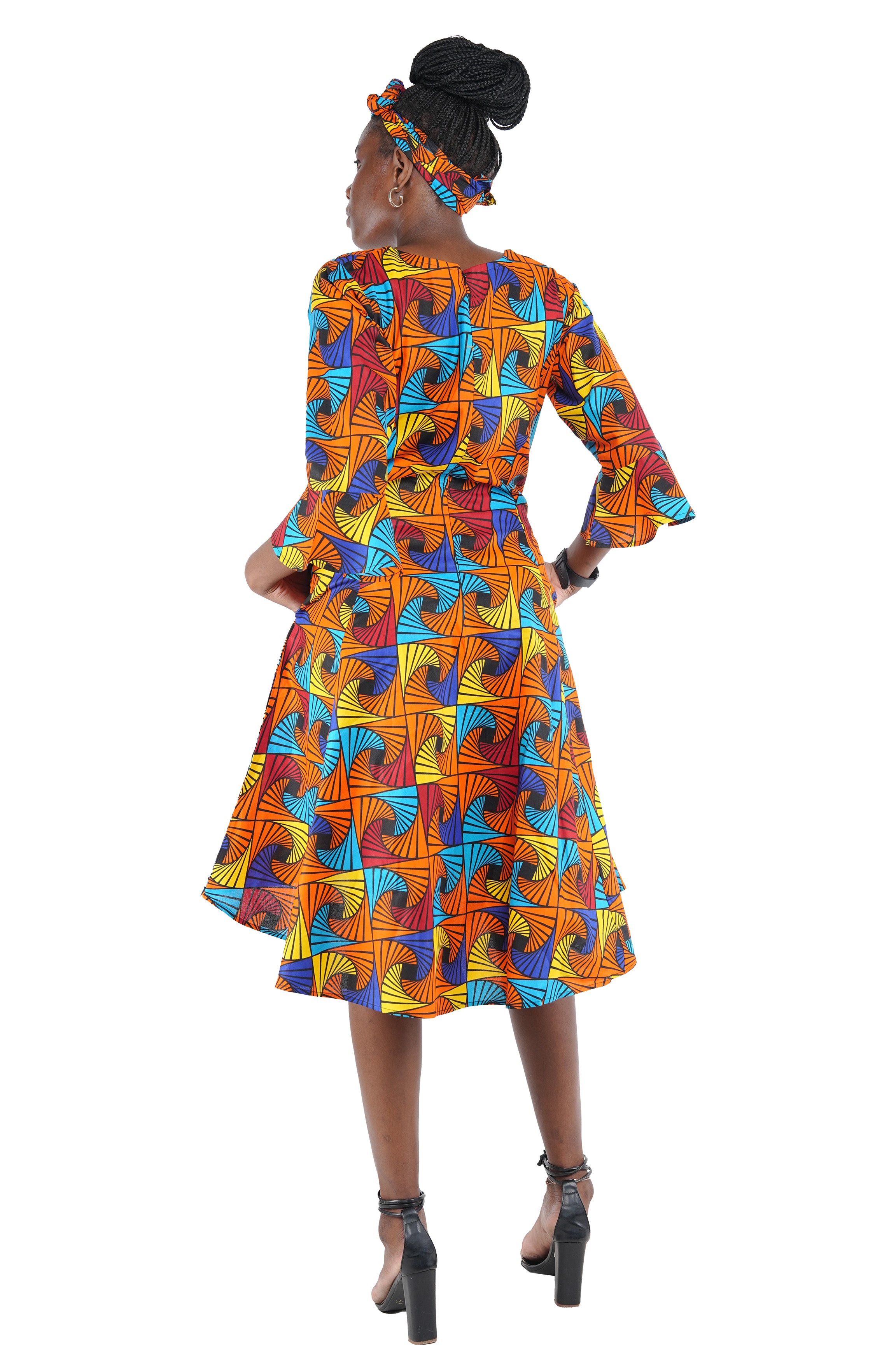 African high low dress with headwrap and back zipper
Cotton princess cut African dress with pockets
Afrocentric high low dress available in sizes
African dresses for women