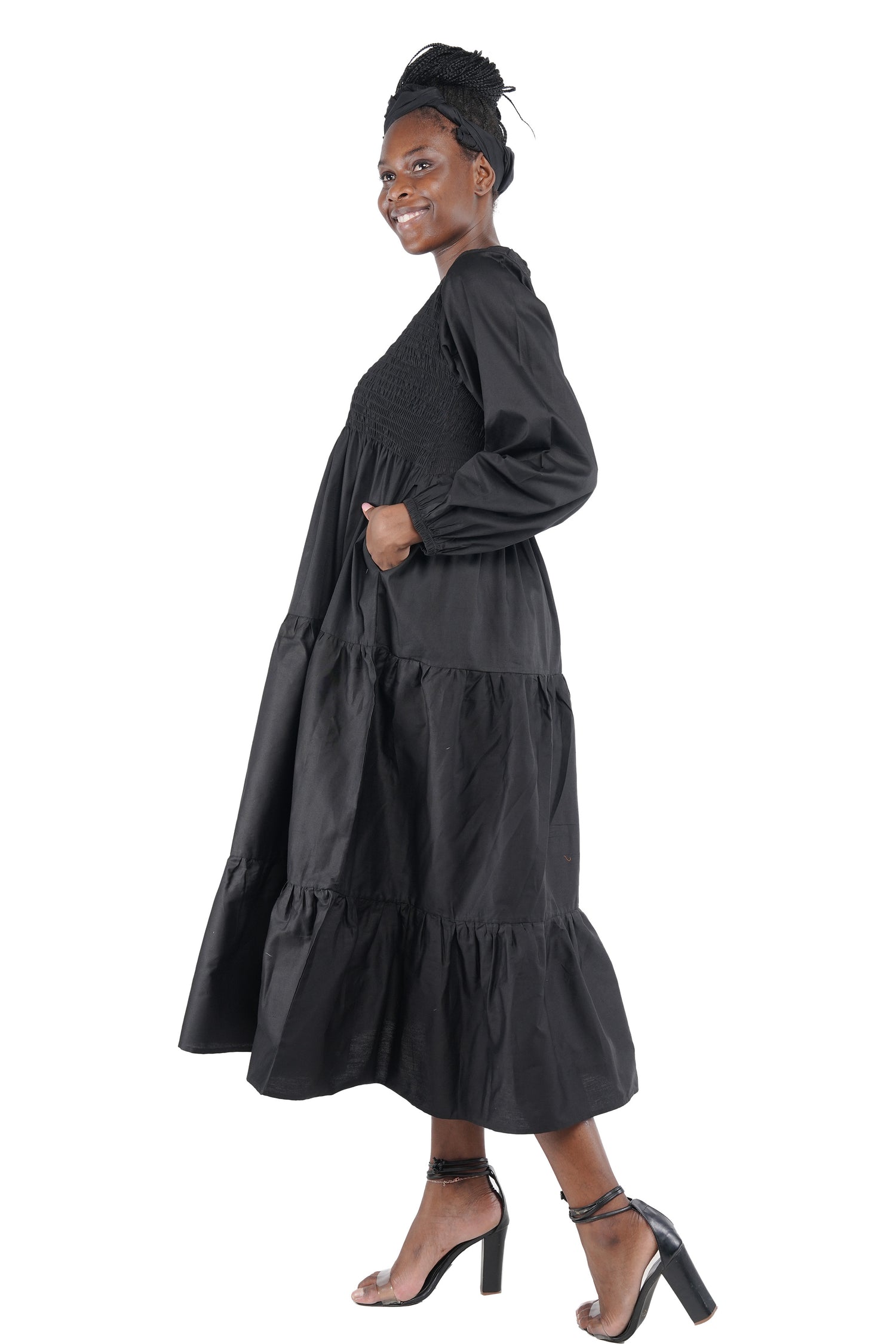 African smocked maxi tiered dress with long sleeves and headwrap
Cotton V-neck African maxi dress with pockets
Afrocentric long sleeve tiered dress one size fits most
African dresses for women