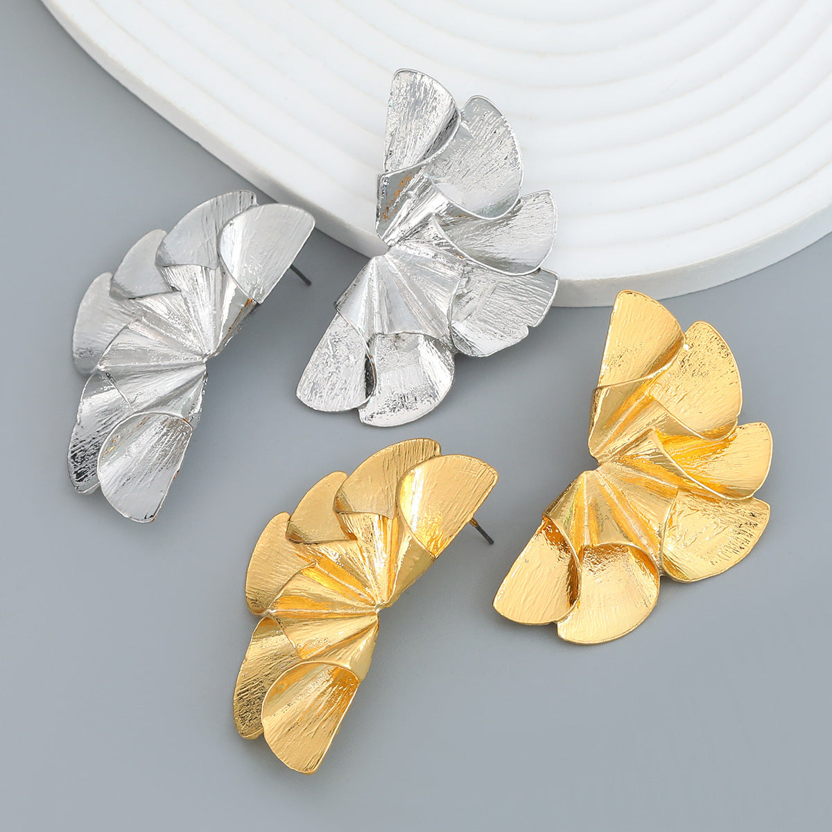 Exaggerated Flower Shape Statement Earrings