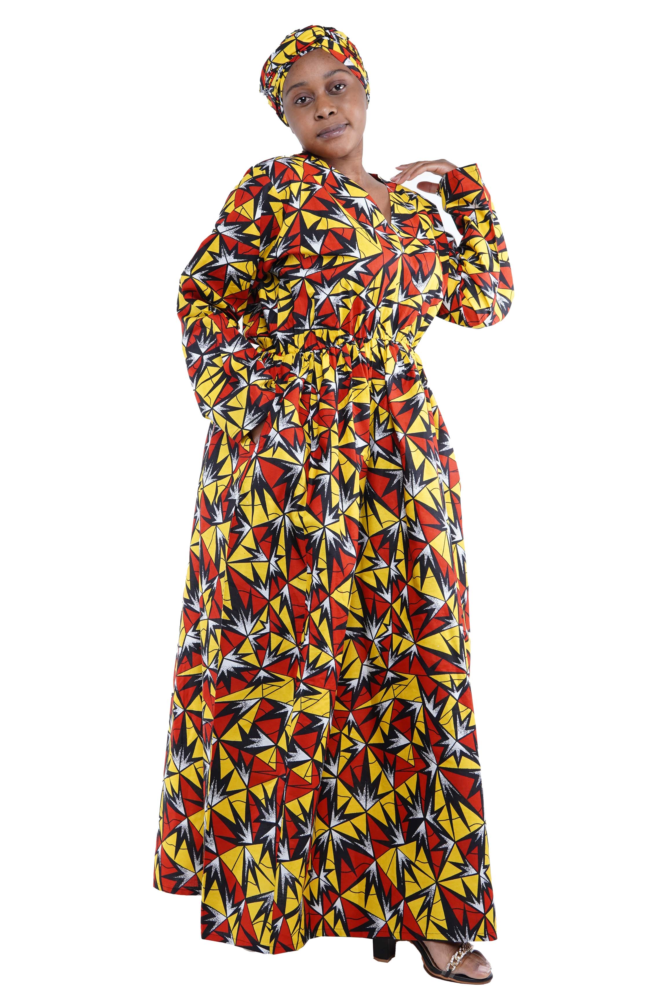 African long maxi dress with headwrap and back zipper

Cotton floor-length African dress with pockets

Afrocentric one-size maxi dress in 100% cotton

African dresses for women