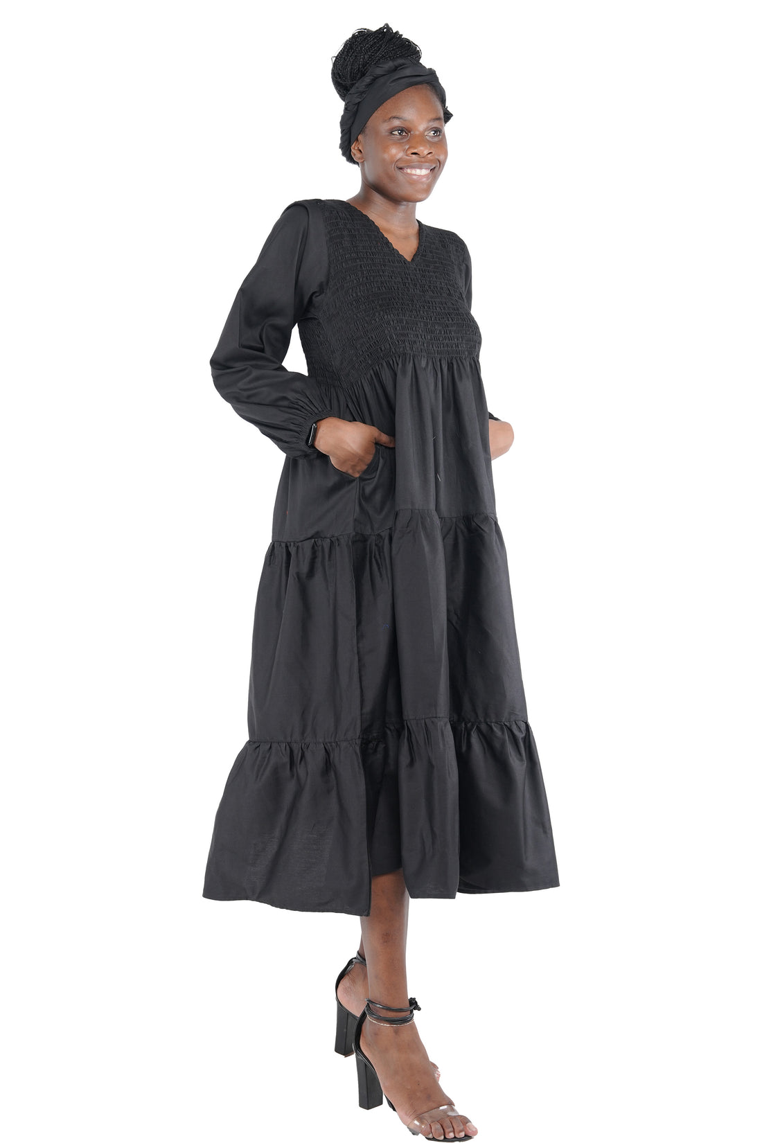 African smocked maxi tiered dress with long sleeves and headwrap
Cotton V-neck African maxi dress with pockets
Afrocentric long sleeve tiered dress one size fits most
African dresses for women