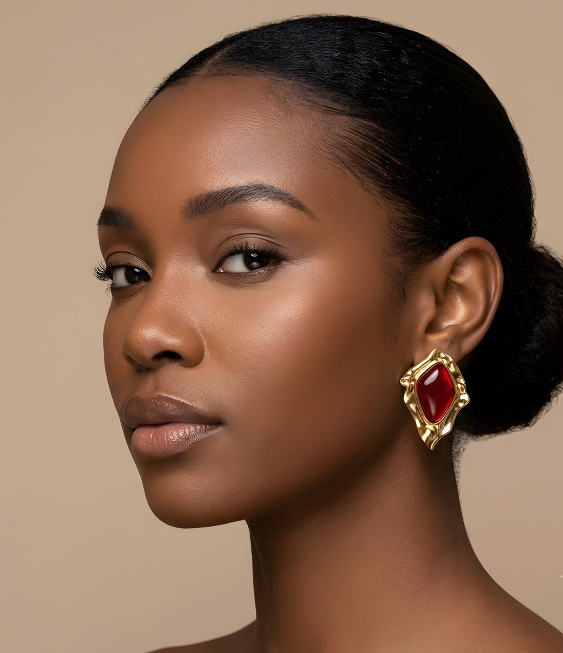 Vintage Resin Stud Gold Earring | Three Colors
